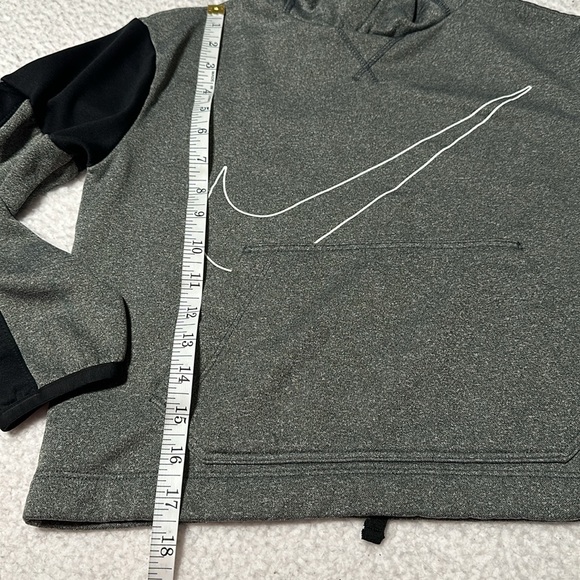 Nike Girls Dri-Fit Cropped Hoodie with Drawstring Bottom, EUC, Size Medium - Picture 6 of 9